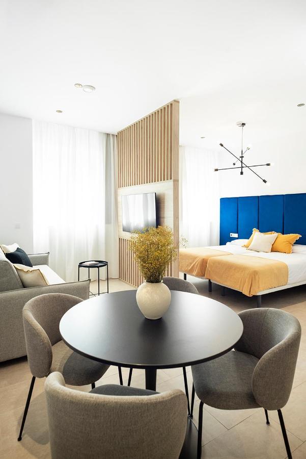 Blanq Marina Apartahotel Valencia