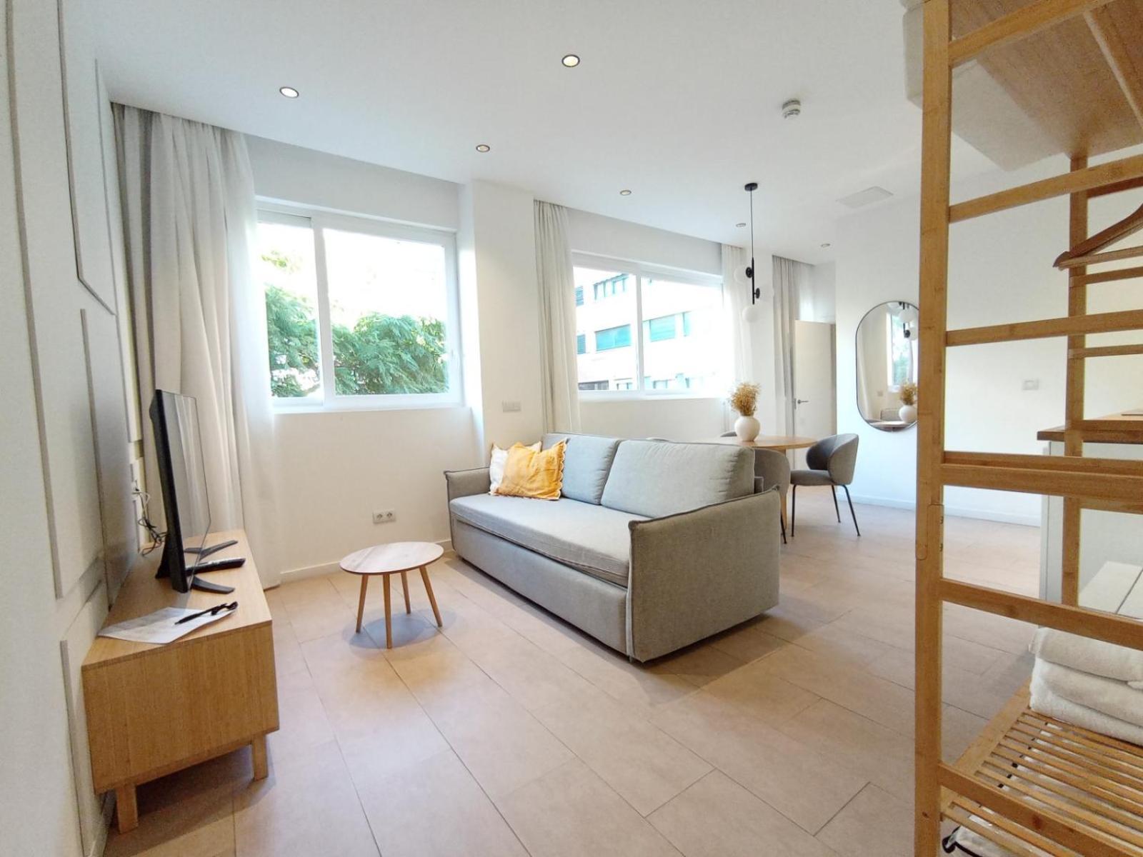 Blanq Marina Apartahotel