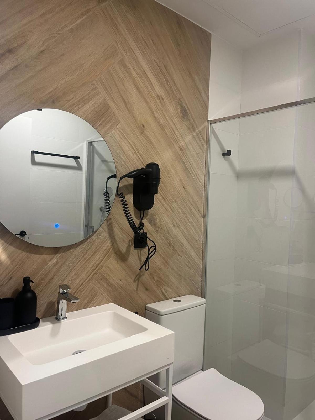 Blanq Marina Apartahotel Valencia